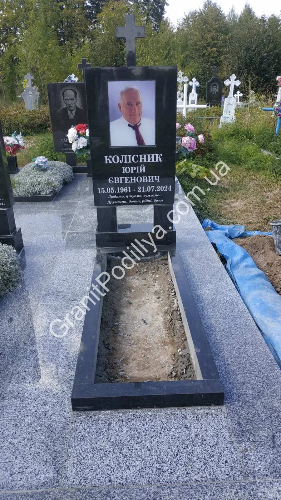 Одинарний пам'ятник з граніту - Кам'янець-Подільський | GranitPodillya